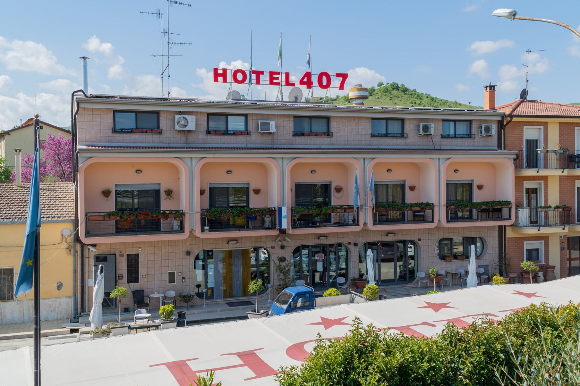 Hotel 407